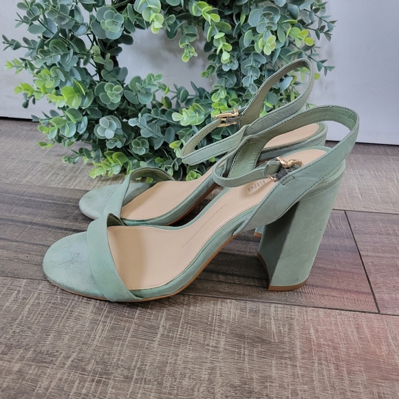 Gianni Bini Shoes - Gianni Bini McKaria Nubuck Leather Sage Green Block Heels Womens Size 9.5